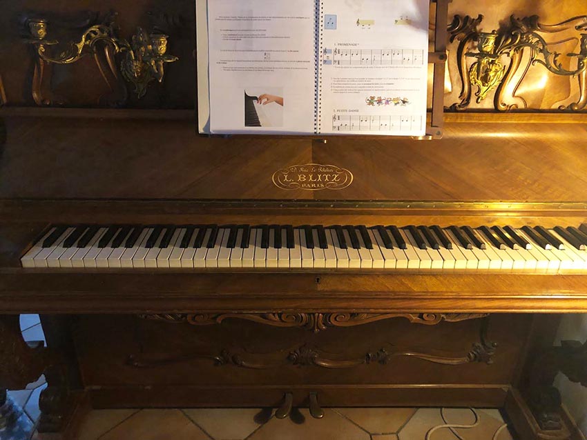 piano droit Blitz Paris