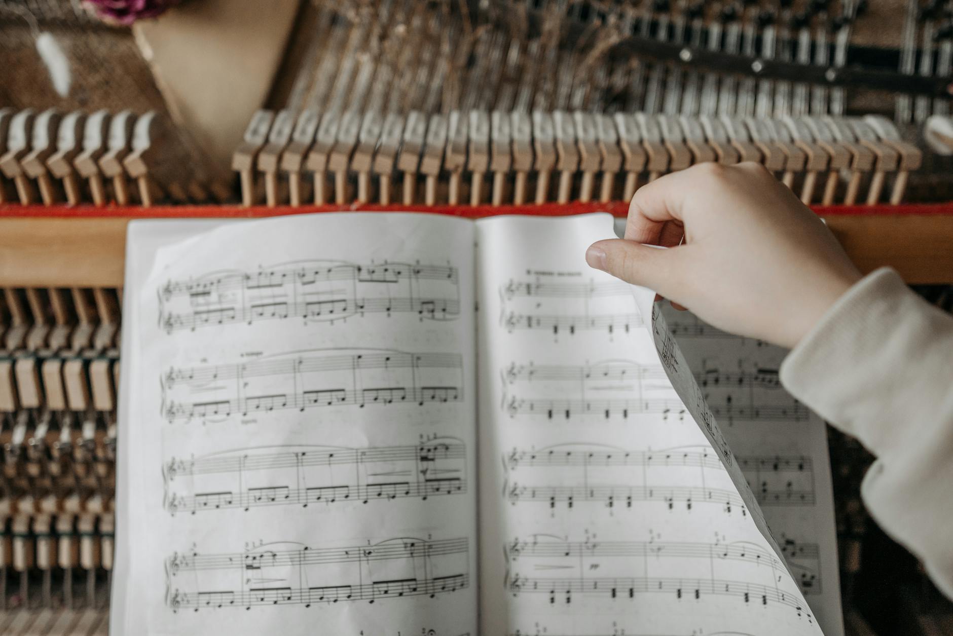 Gammes piano en PDF : comment choisir des ressources gratuites vraiment utiles — partitions de piano gammes pratique