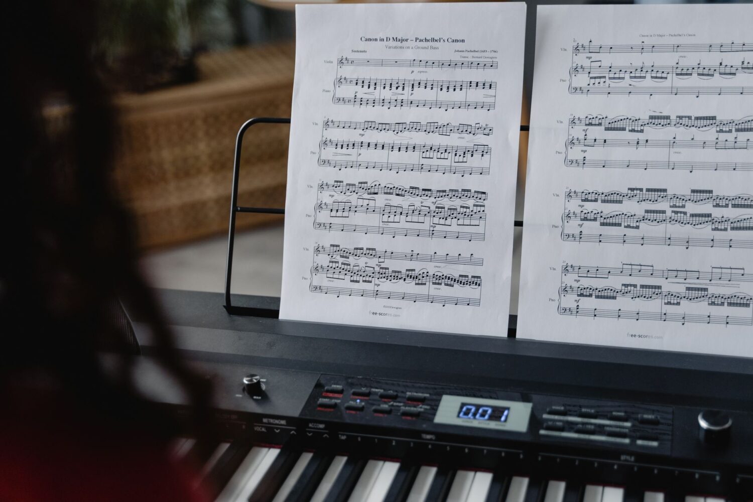 Jouer Petit Papa Noël au piano : paroles, histoire et partition